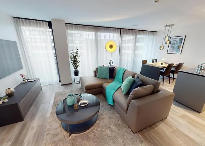 Spacious 1 Bedroom With Balcony زيورخ