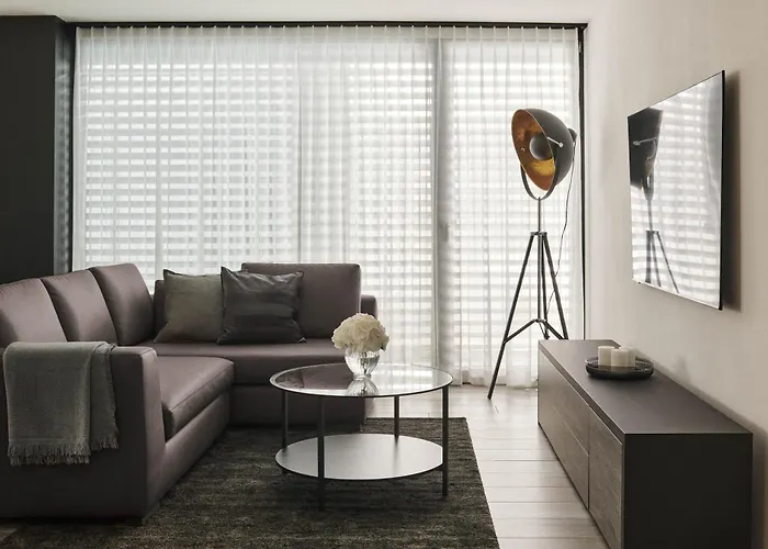 Spacious 1 Bedroom With Balcony * زيورخ