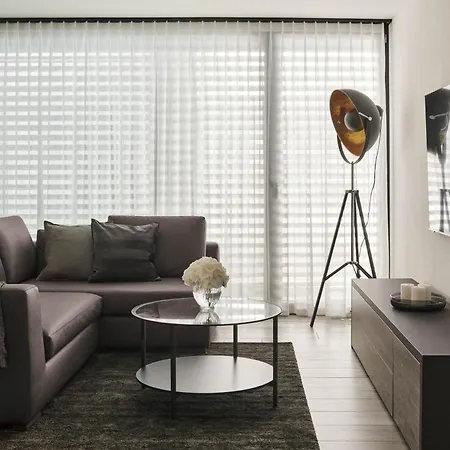 Spacious 1 Bedroom With Balcony * Zurique